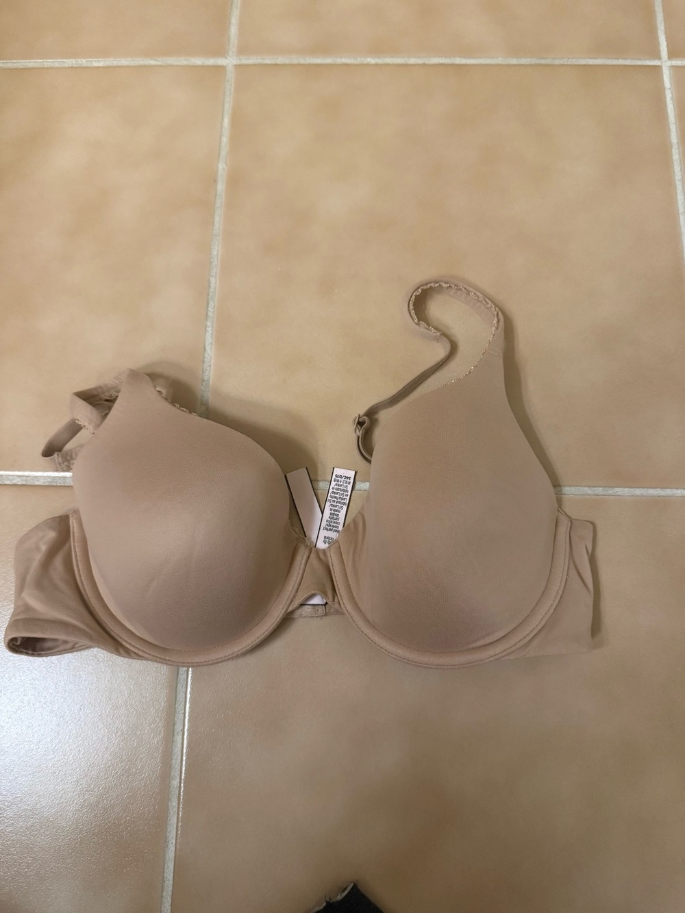 Victoria's Secret Nude Beige Smooth T-Shirt Bra
